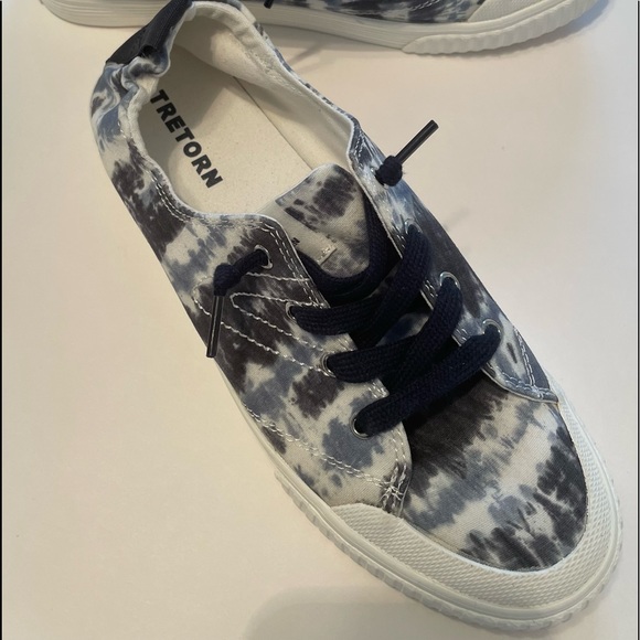 SOLD Tretorn Canvas Kicks NWOT Unworn - Picture 2 of 9
